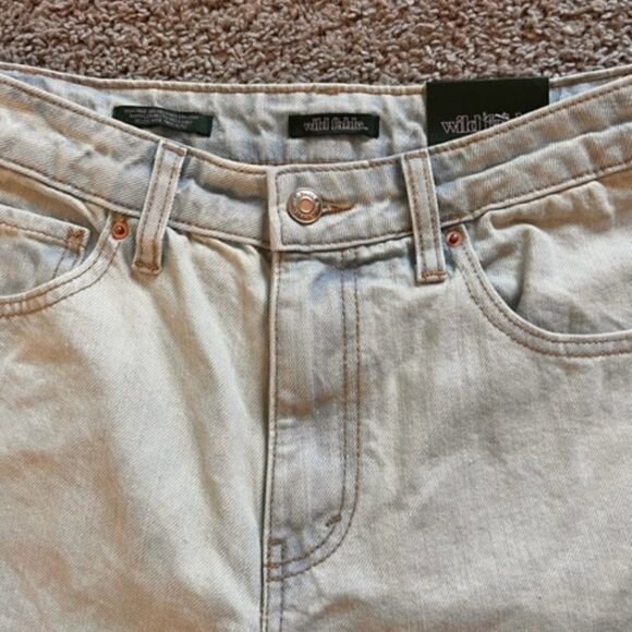 90s Relaxed Distressed Straight Jeans NWT - Picture 3 of 8